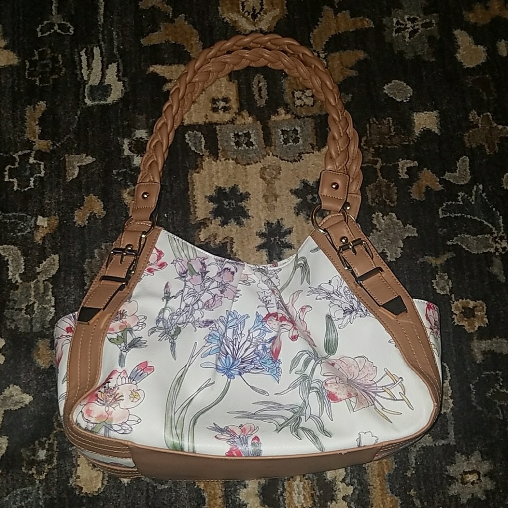 Closet Closing! Apt 9 Floral Purse